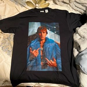 justin bieber middle finger concert shirt
